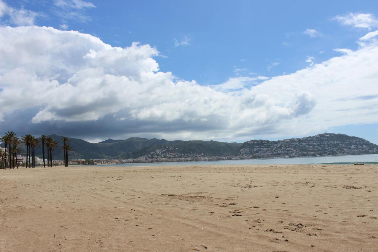 Beautiful Apartment 75M2 With View At The Beach, Pool, Parking 로지즈 외부 사진