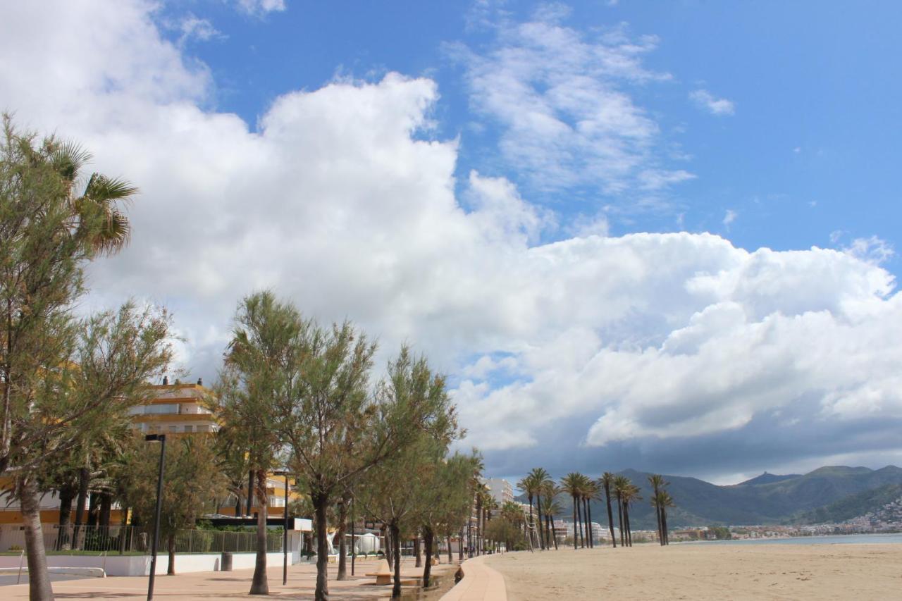 Beautiful Apartment 75M2 With View At The Beach, Pool, Parking 로지즈 외부 사진