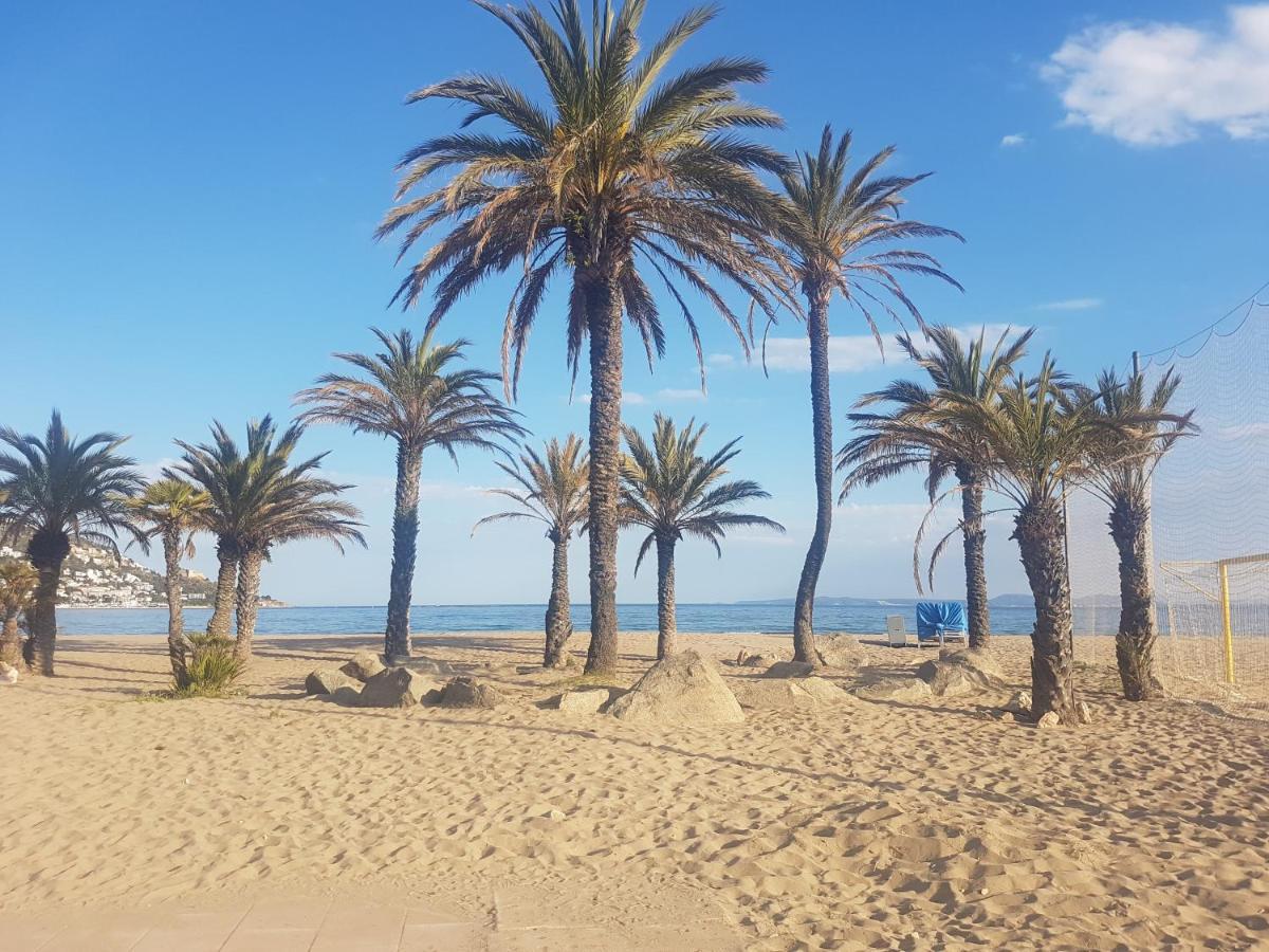 Beautiful Apartment 75M2 With View At The Beach, Pool, Parking 로지즈 외부 사진